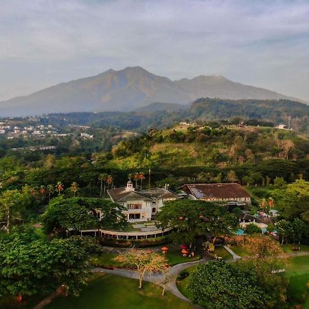 ทามัน ดายู กอลืฟ คลับ แอนด์ รีสอร์ต Hotel Prigen ภายนอก รูปภาพ