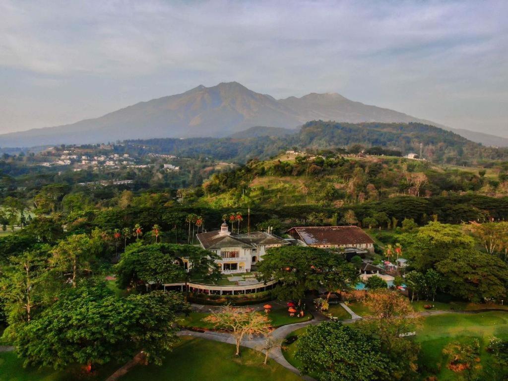 ทามัน ดายู กอลืฟ คลับ แอนด์ รีสอร์ต Hotel Prigen ภายนอก รูปภาพ