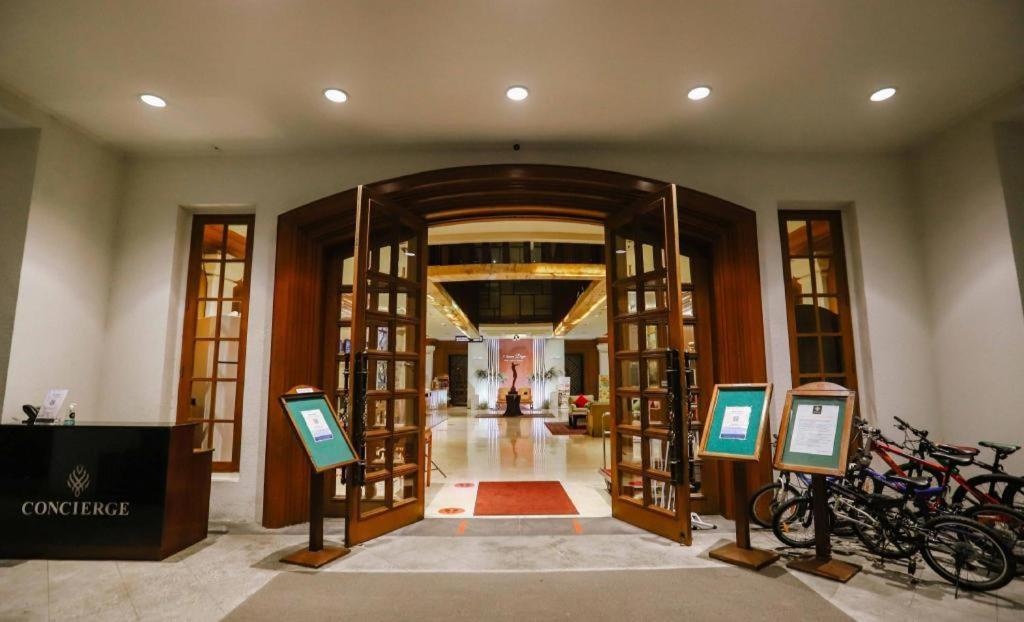 ทามัน ดายู กอลืฟ คลับ แอนด์ รีสอร์ต Hotel Prigen ภายนอก รูปภาพ