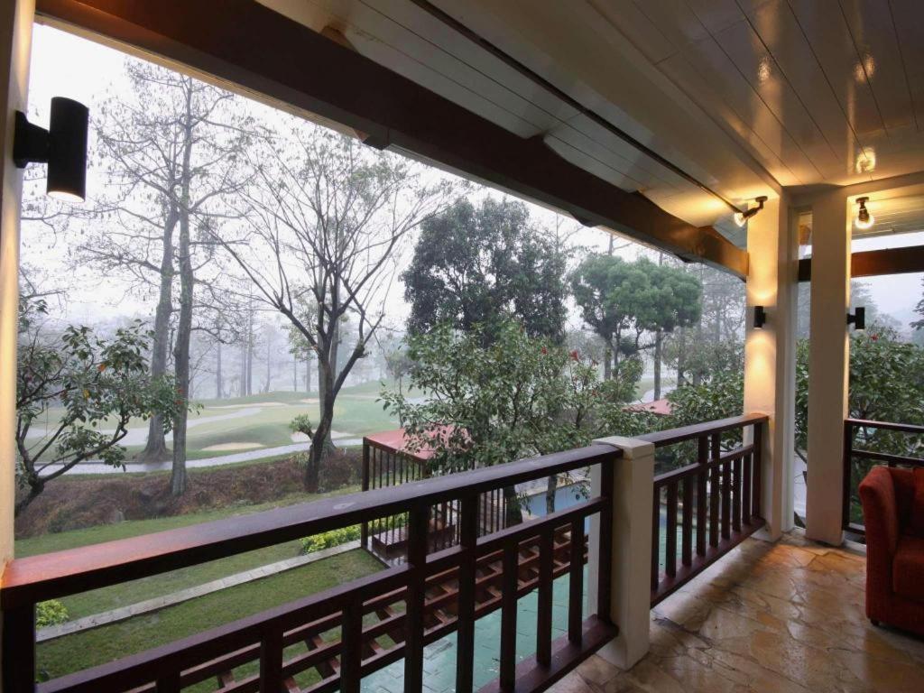 ทามัน ดายู กอลืฟ คลับ แอนด์ รีสอร์ต Hotel Prigen ภายนอก รูปภาพ